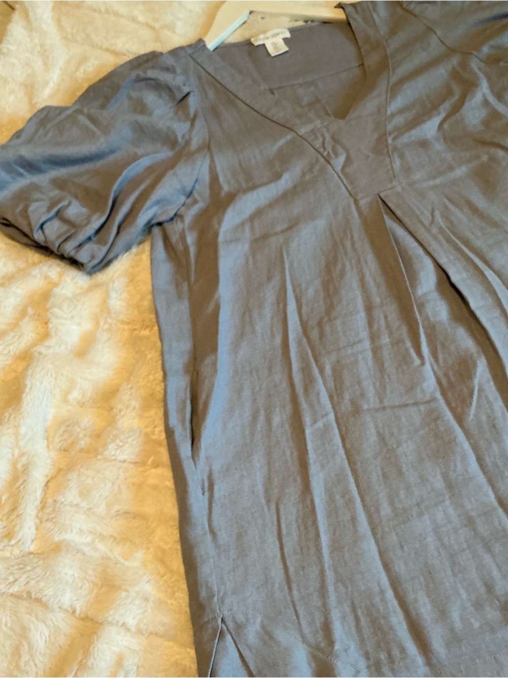 Cynthia Rowley Light Gray Puff-Sleeve V-Neck Dress size medium - Picture 4 of 7